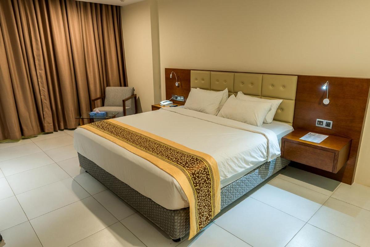 Best Western Heritage Cox's Bazar Esterno foto